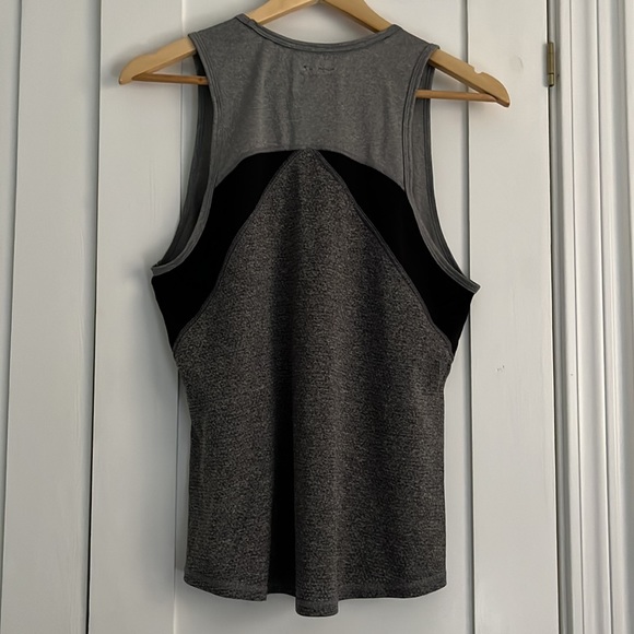 Champion Performance Vapor Tank - Picture 6 of 7